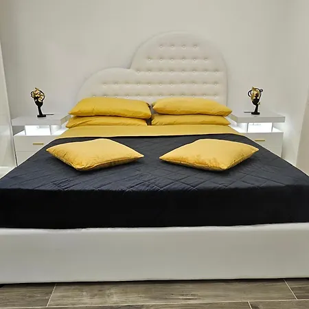Apartment La