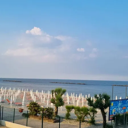 La Διαμέρισμα *